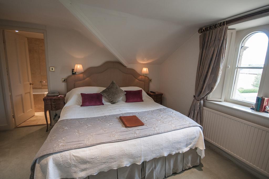 Apsley House Bed & Breakfast Bath Bagian luar foto