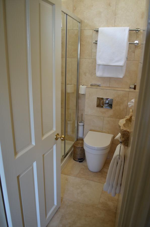 Apsley House Bed & Breakfast Bath Bagian luar foto