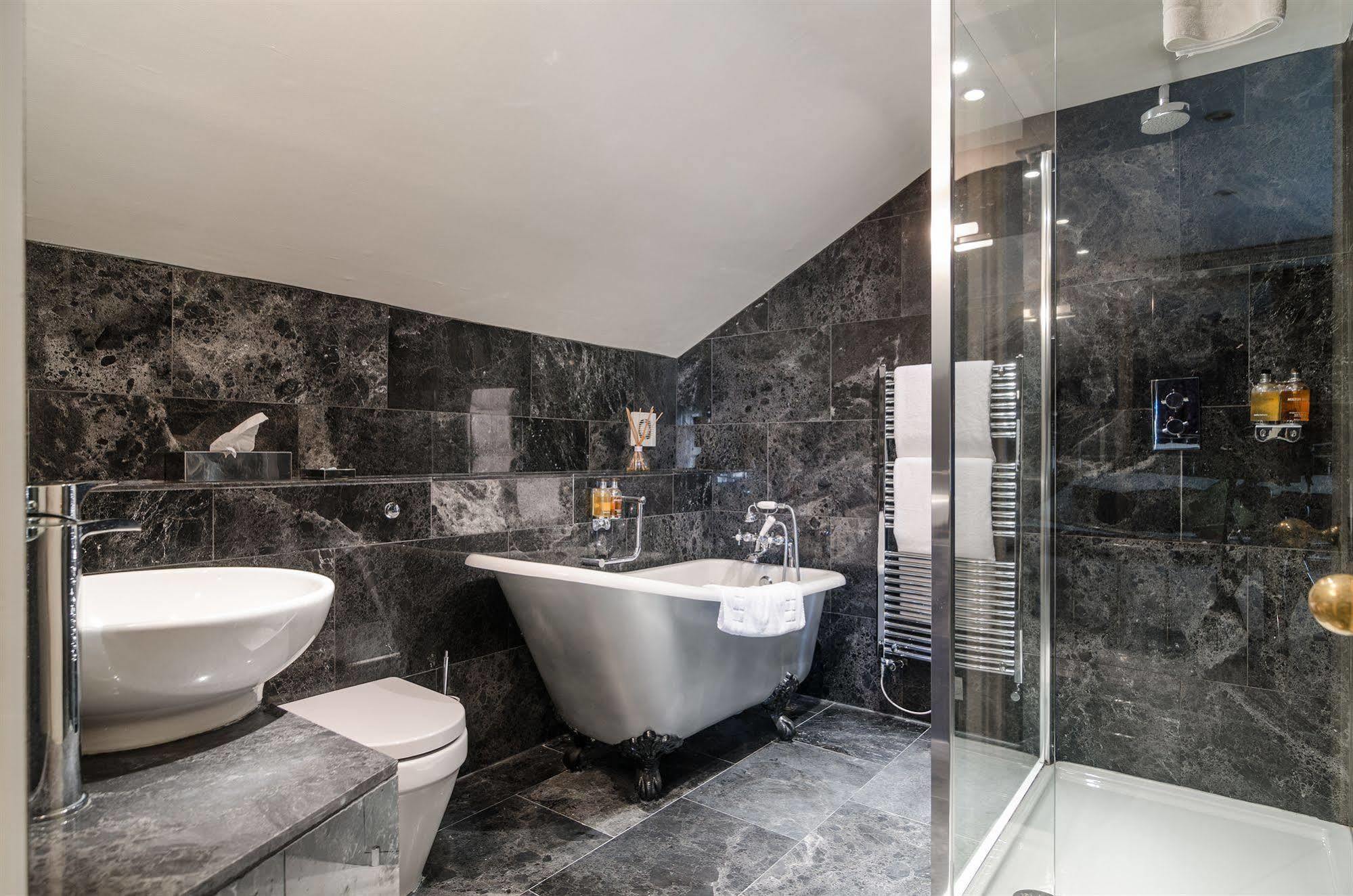 Apsley House Bed & Breakfast Bath Bagian luar foto